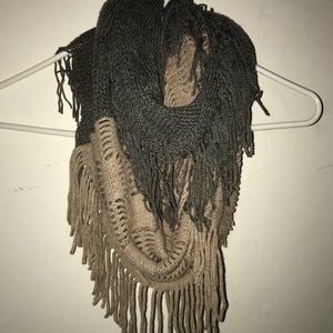 NWOT 2 toned Fringe infinity scarf
